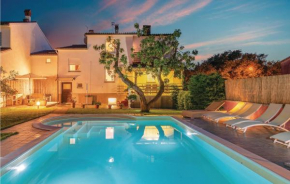Holiday home Pula 23 with Outdoor Swimmingpool